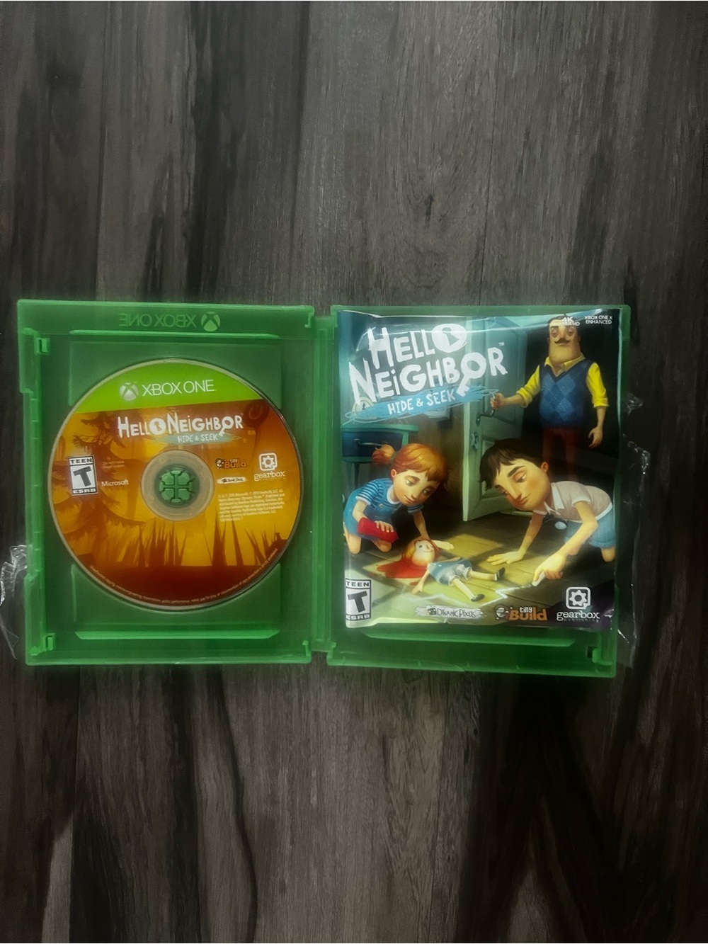 Hello Neighbor: Hide & Seek - Xbox One